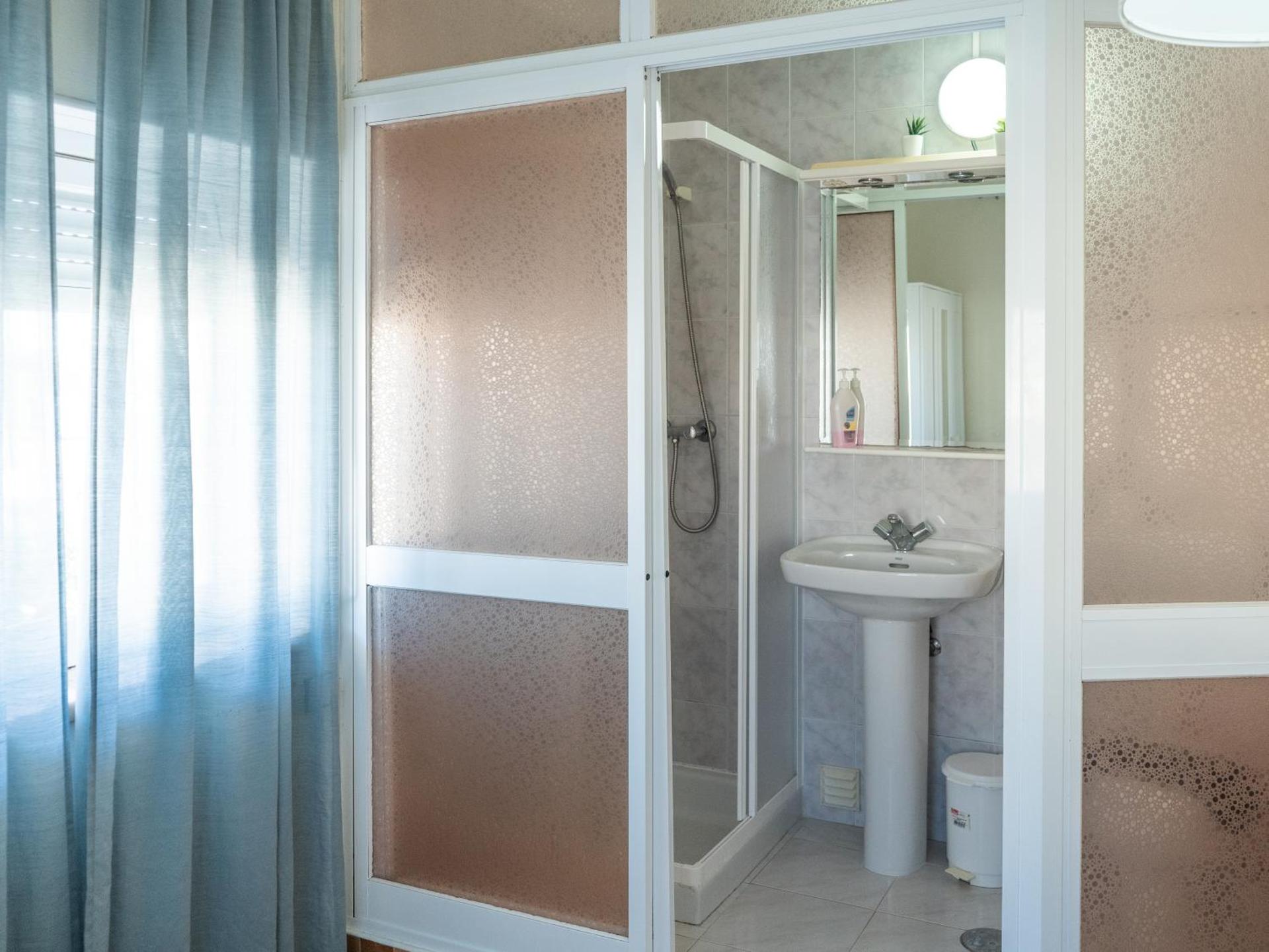 Beach Avenue Apartment