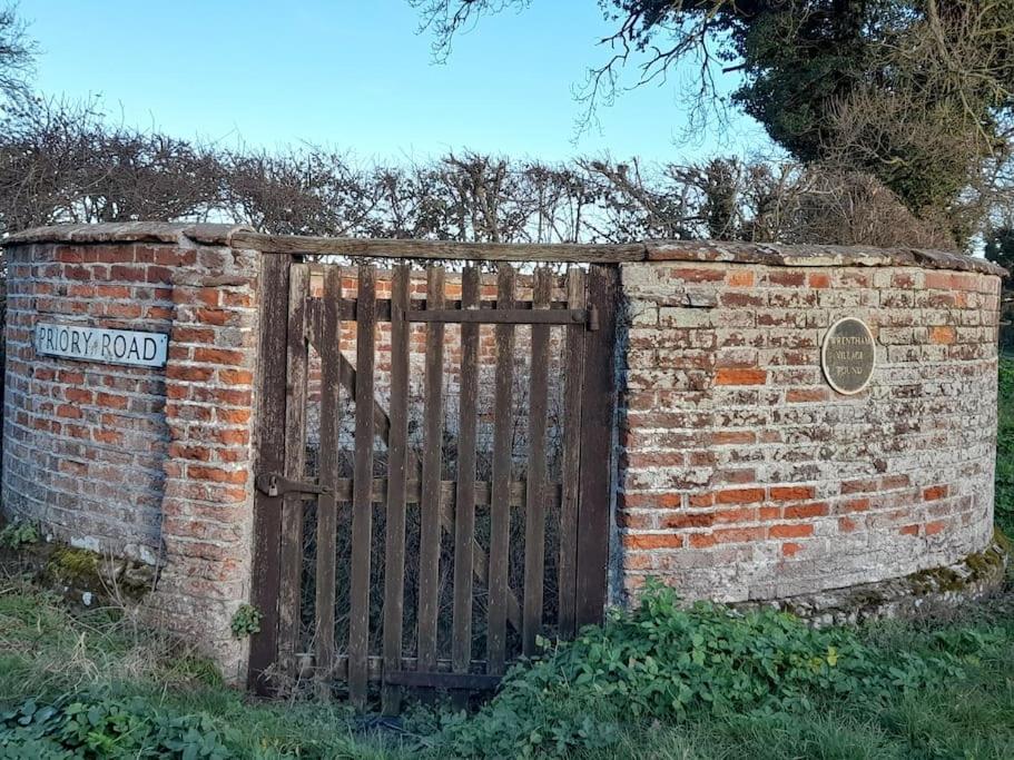 Rose Cottage, 2 Bedroom Cottage with character, near Southwold
