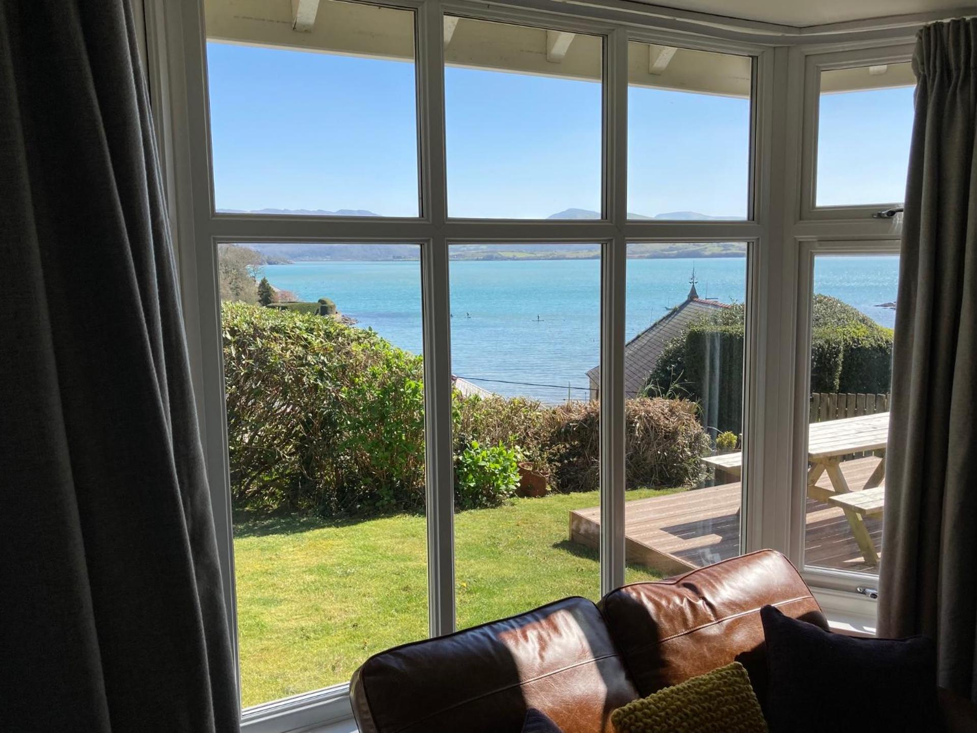 Tegfryn (Sleeps 8), 5*, Sea View, Borth y Gest
