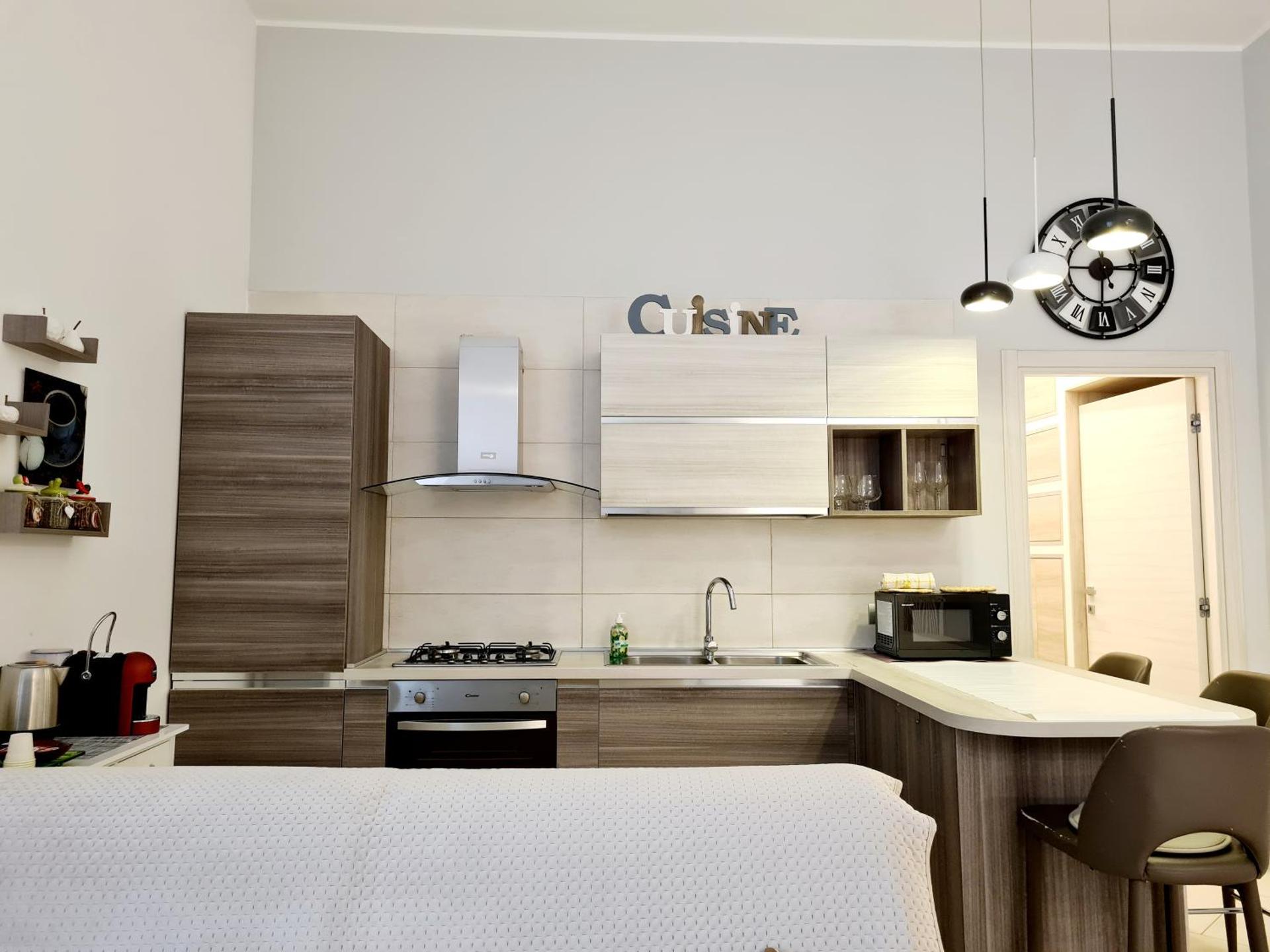 LA GIOIOSA NAPLES INN