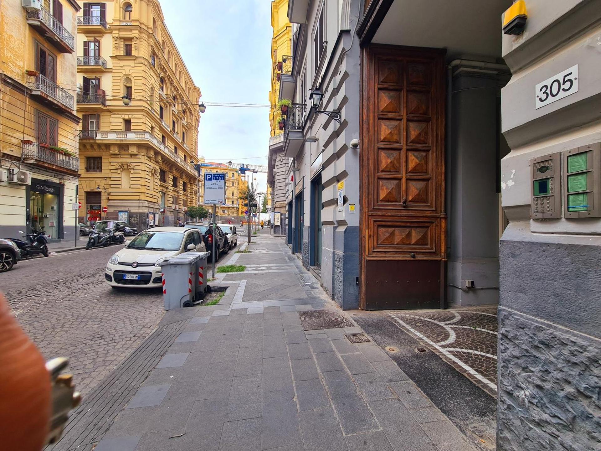 LA GIOIOSA NAPLES INN