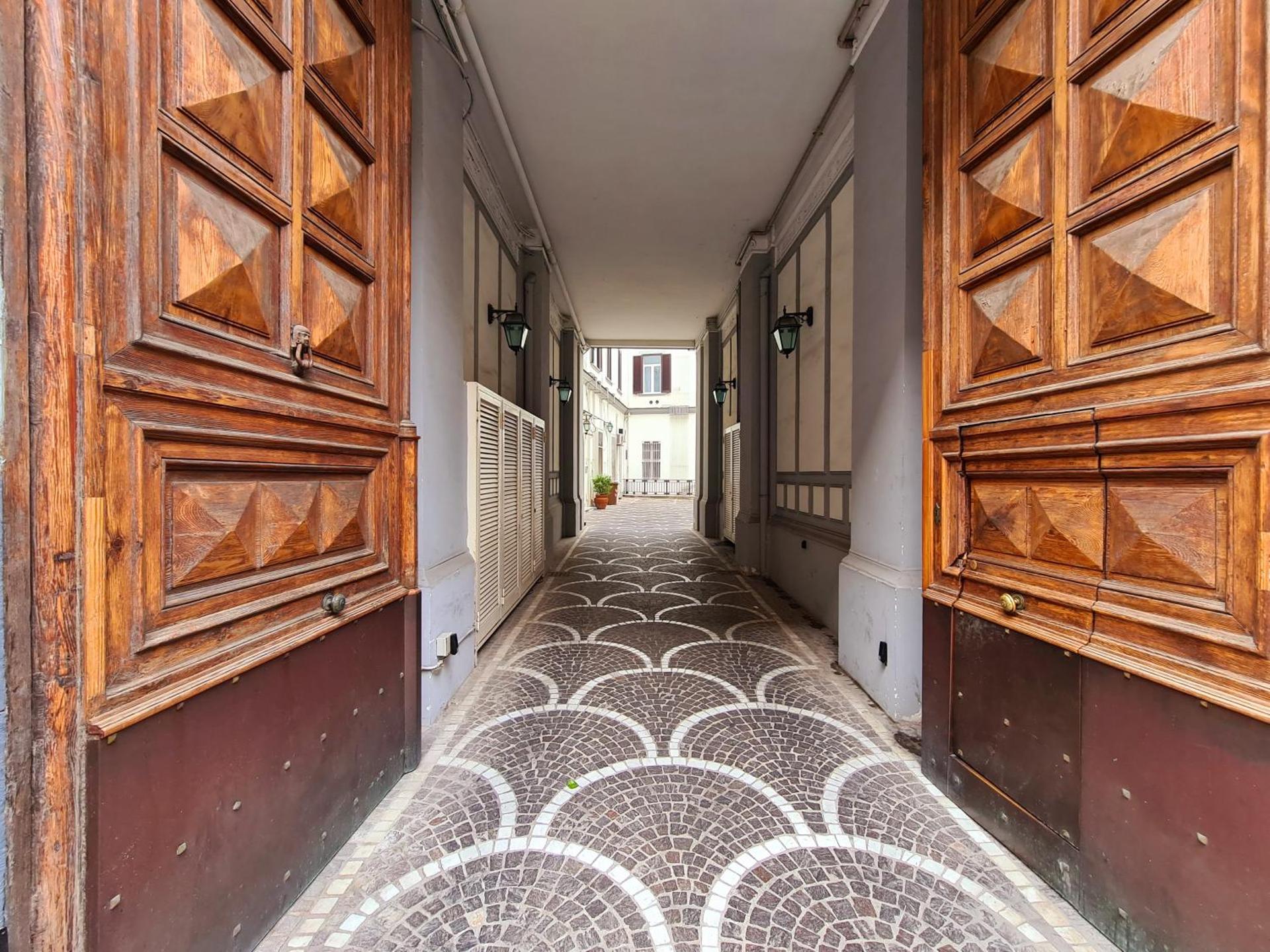 LA GIOIOSA NAPLES INN