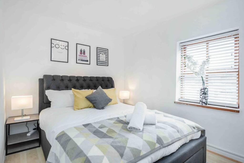 Stunning Victorian 3 Bed House Central Windsor