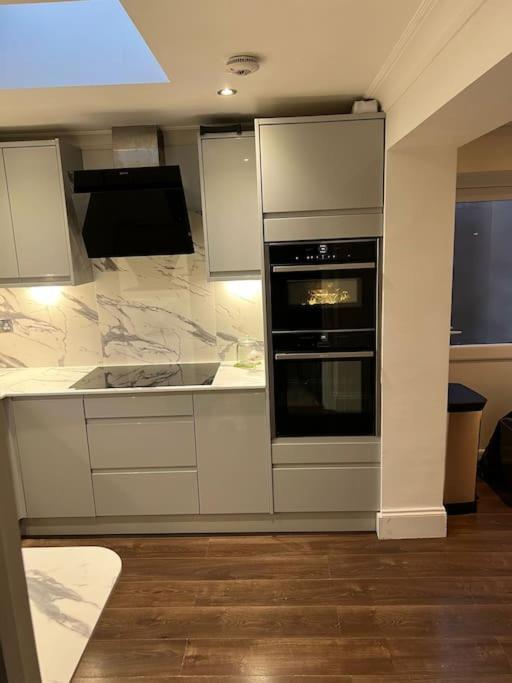 Lovely 3 bedroom house in Borehamwood .