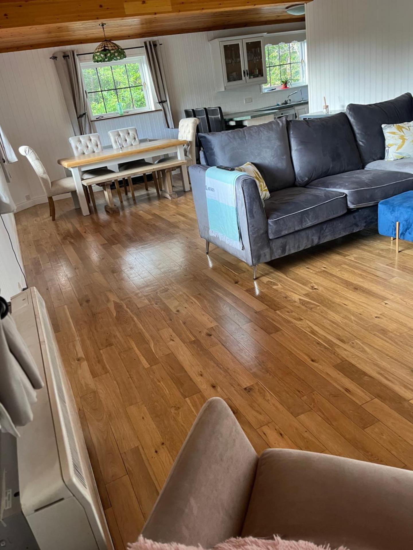 Large Newly Refurbished Lakeside Chalet With Optional Private Hot Tub