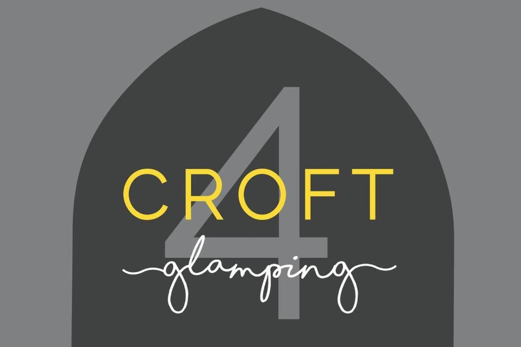 The Stag, Luxury pod with hot tub, Croft4glamping