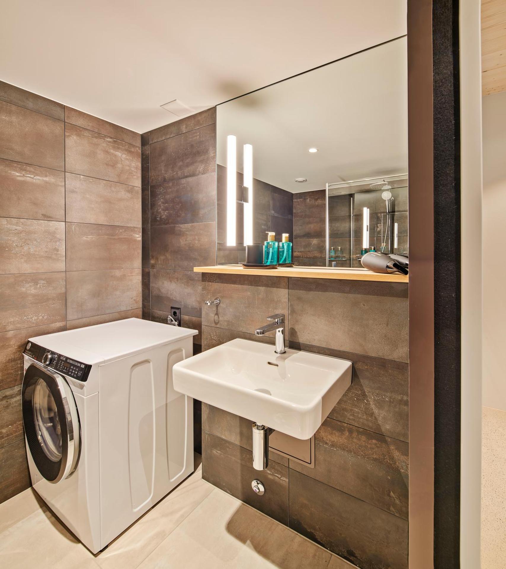 Liv Suites - Self Check-in