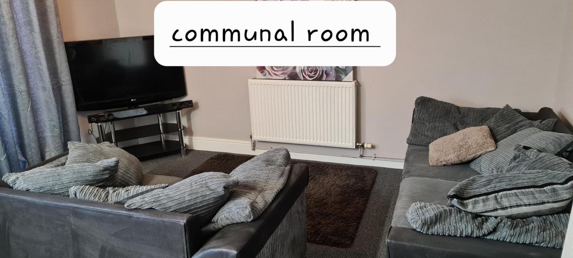 Communal lounge/ TV room
