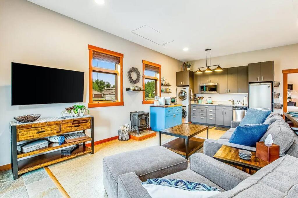 Olympic Discovery Cottage