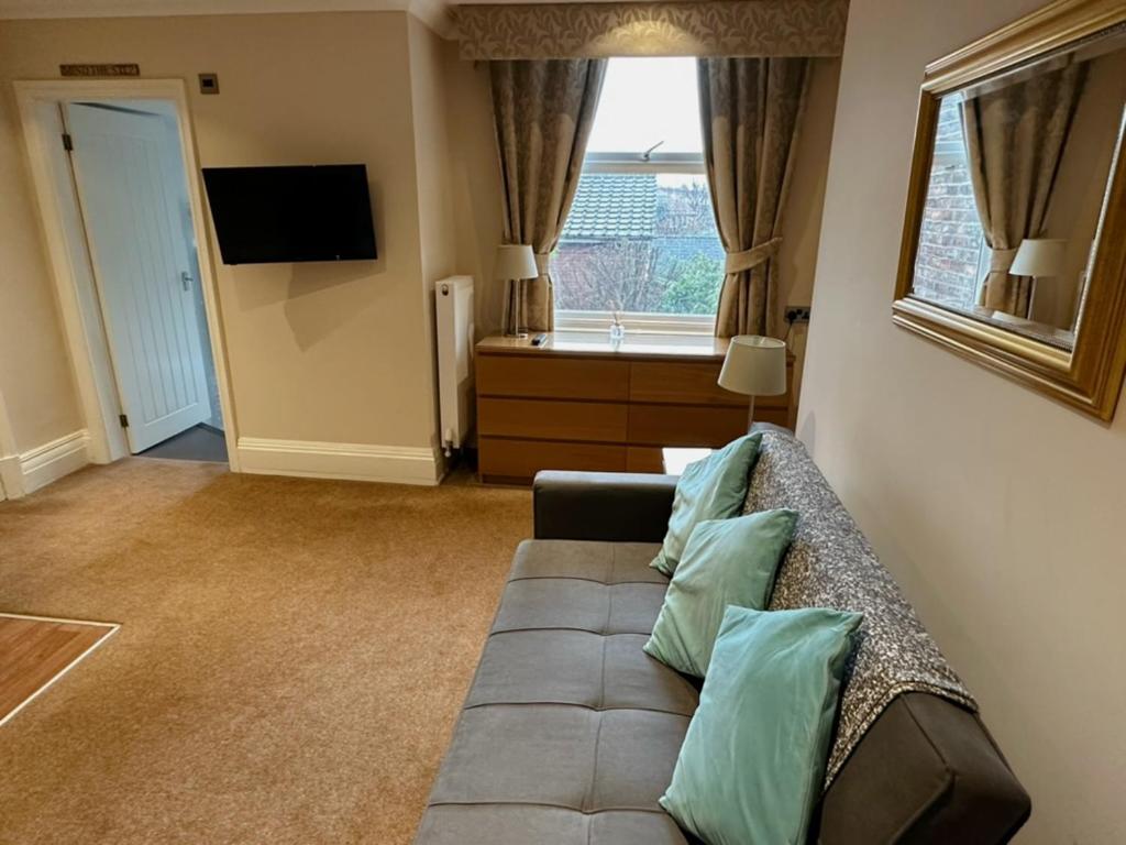 Cheshire Hospitality Ltd Trading As Lennox Lea Studios and Apartments