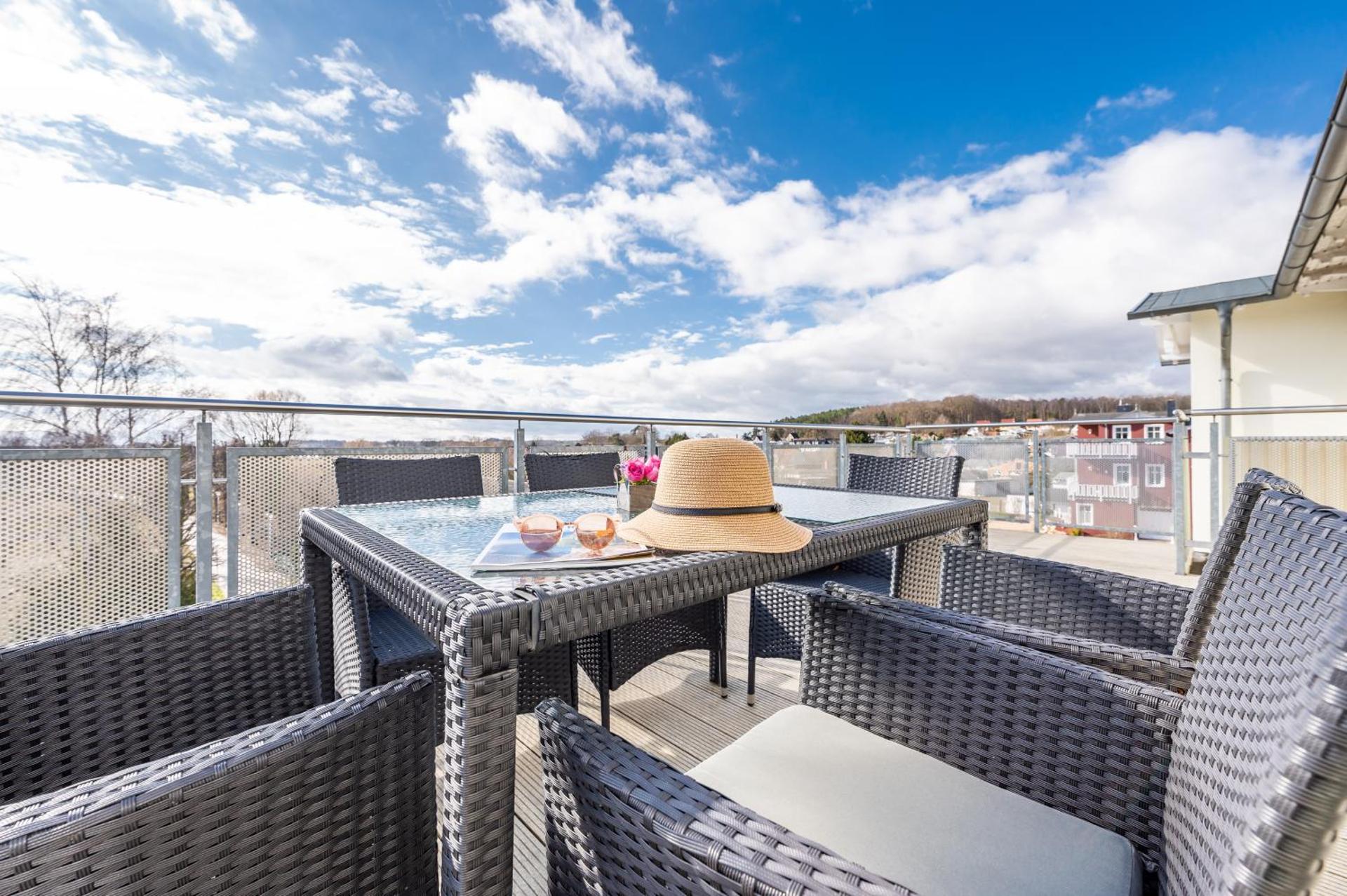 Apartment with Balcony
