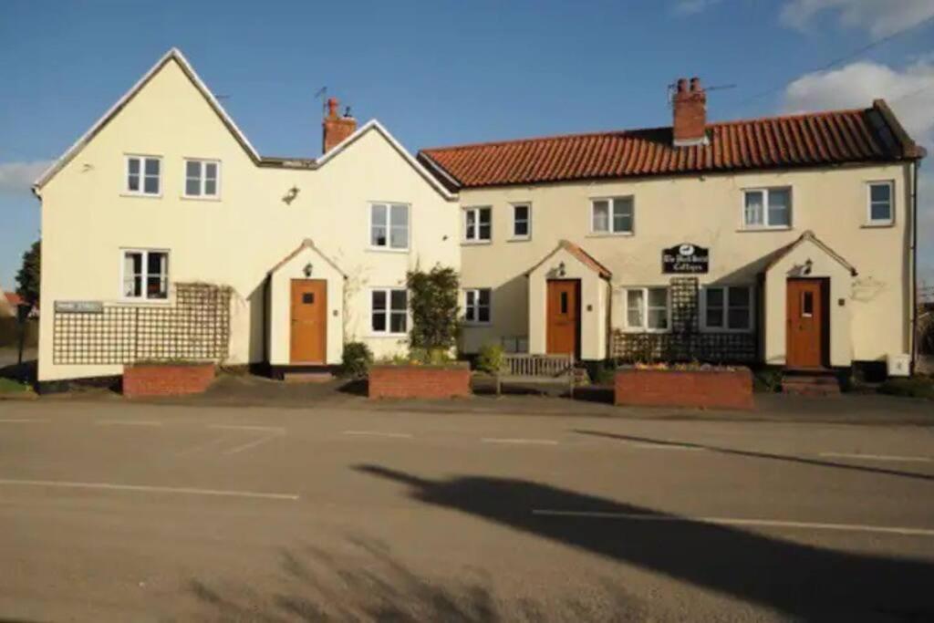 One Bed Ground Floor Apartment- Great Getaway