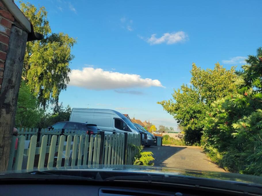 One Bed Ground Floor Apartment- Great Getaway