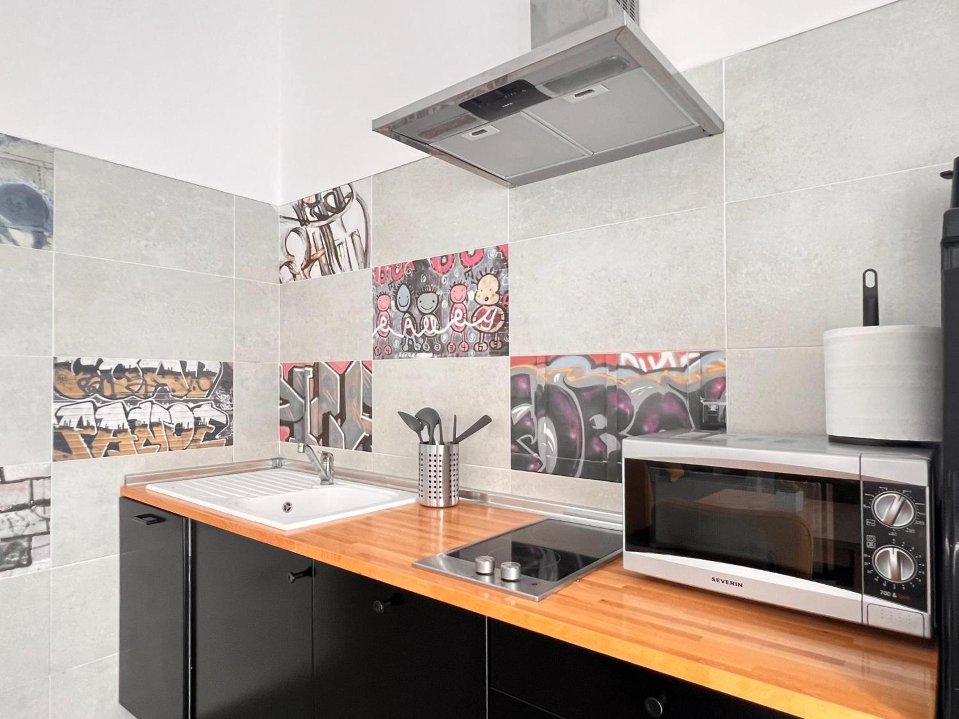 Kitchen or kitchenette