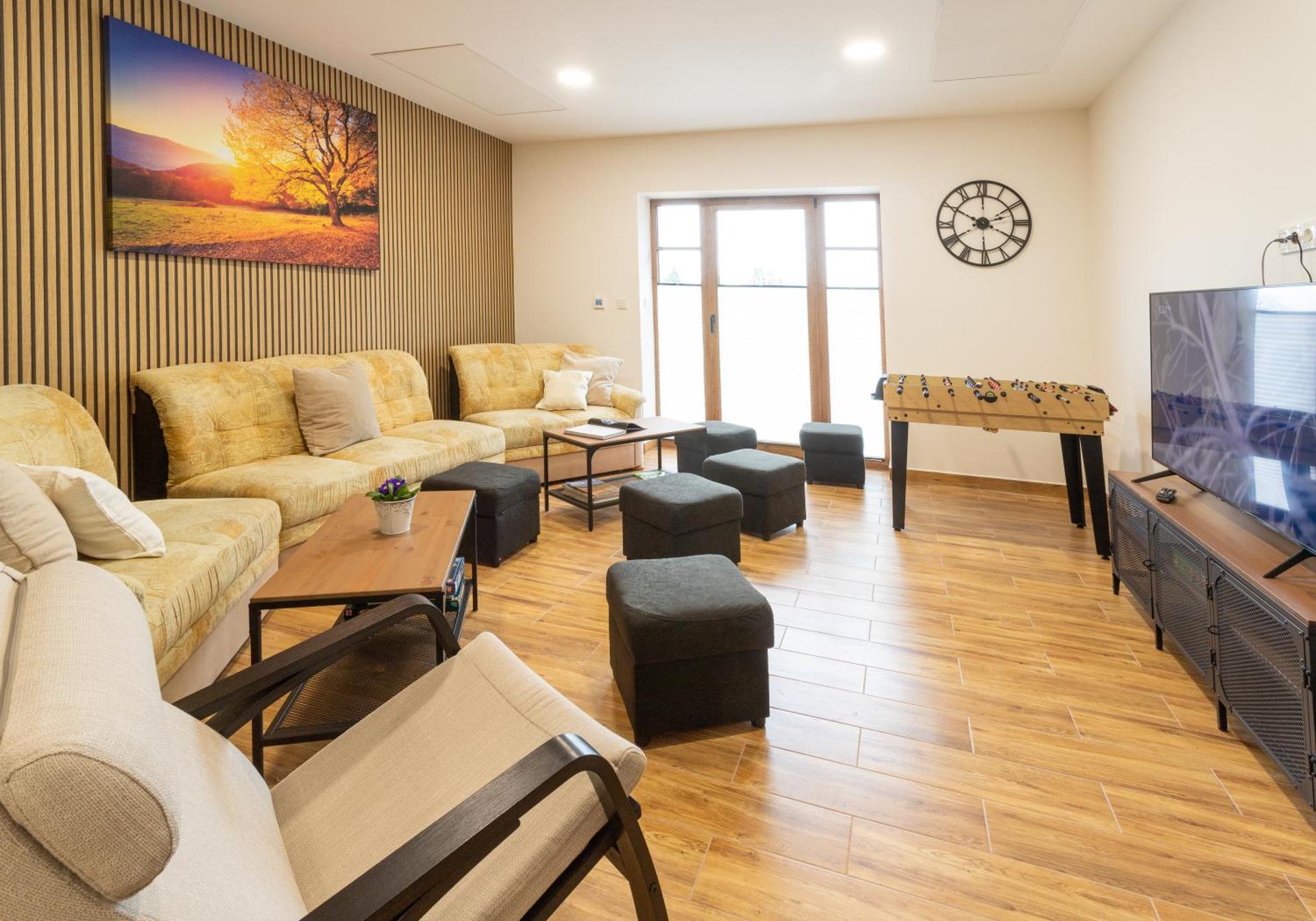 Communal lounge/ TV room