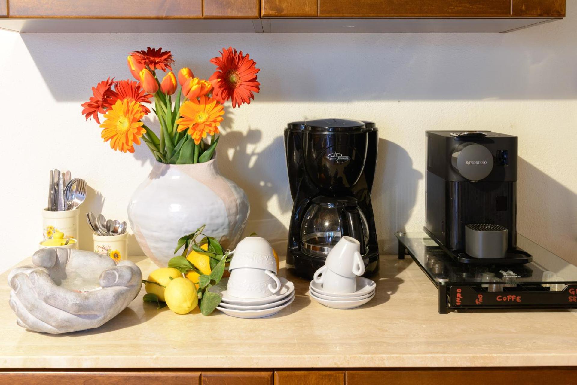 Coffee/tea facilities