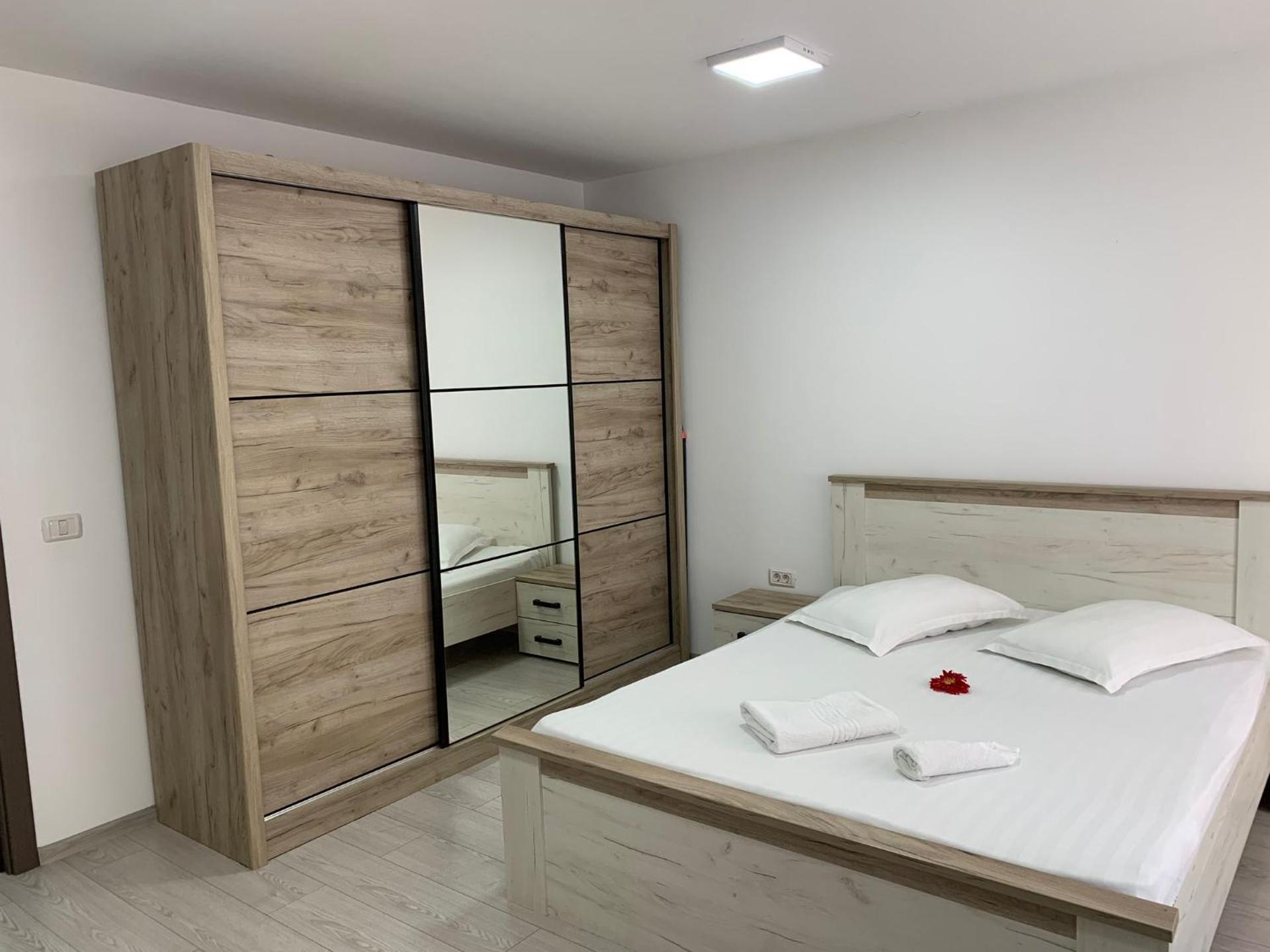 Cazare bloc nou ultracentral