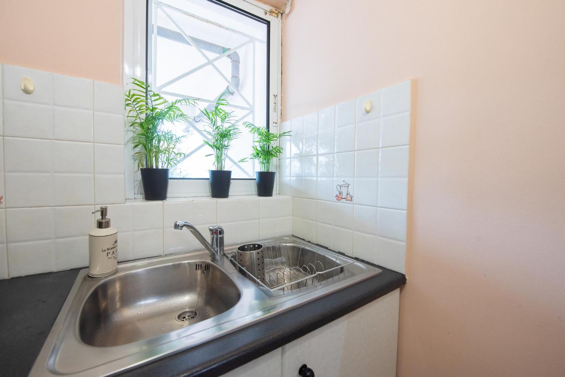 Garden-view apartment, Marousi