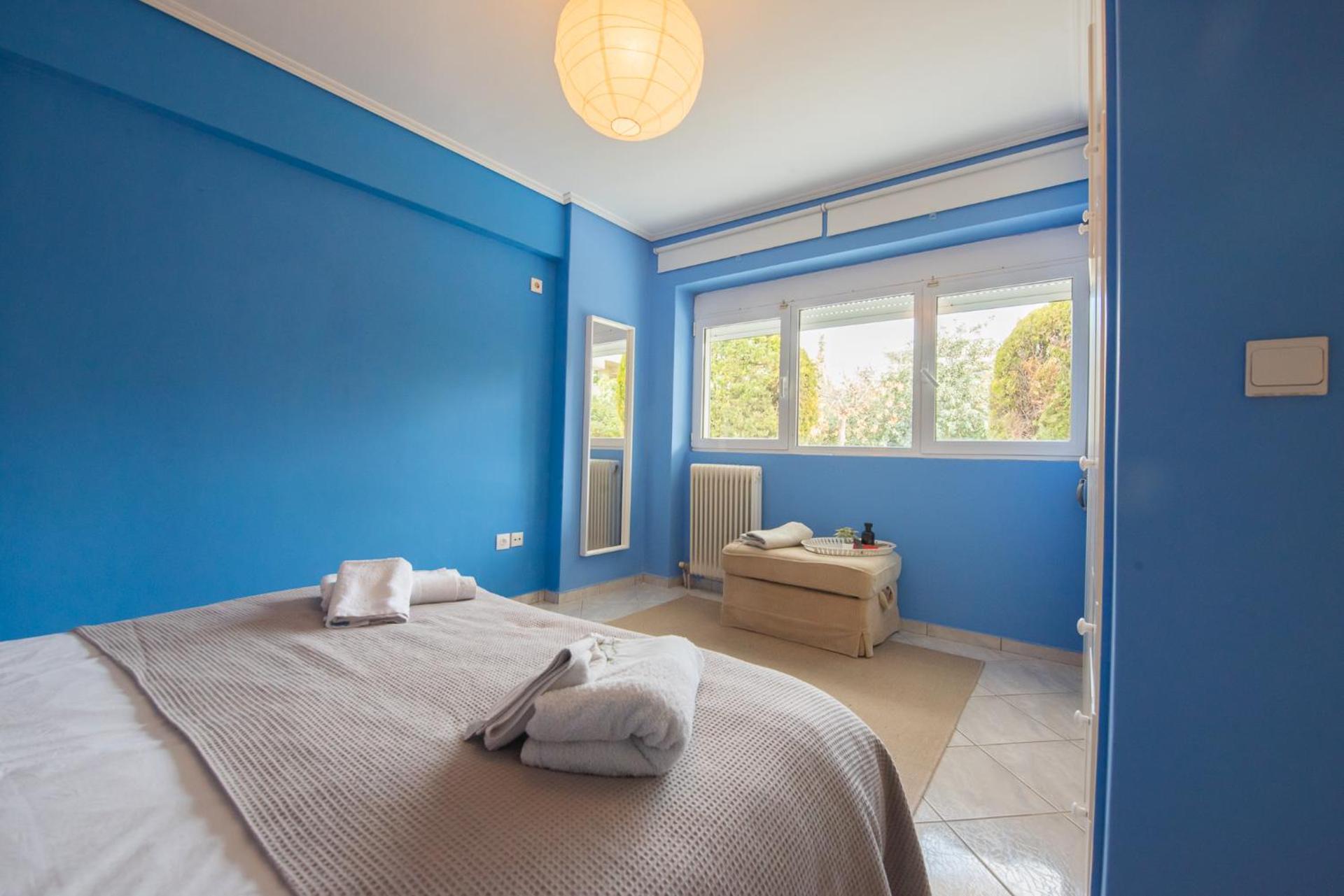 Garden-view apartment, Marousi