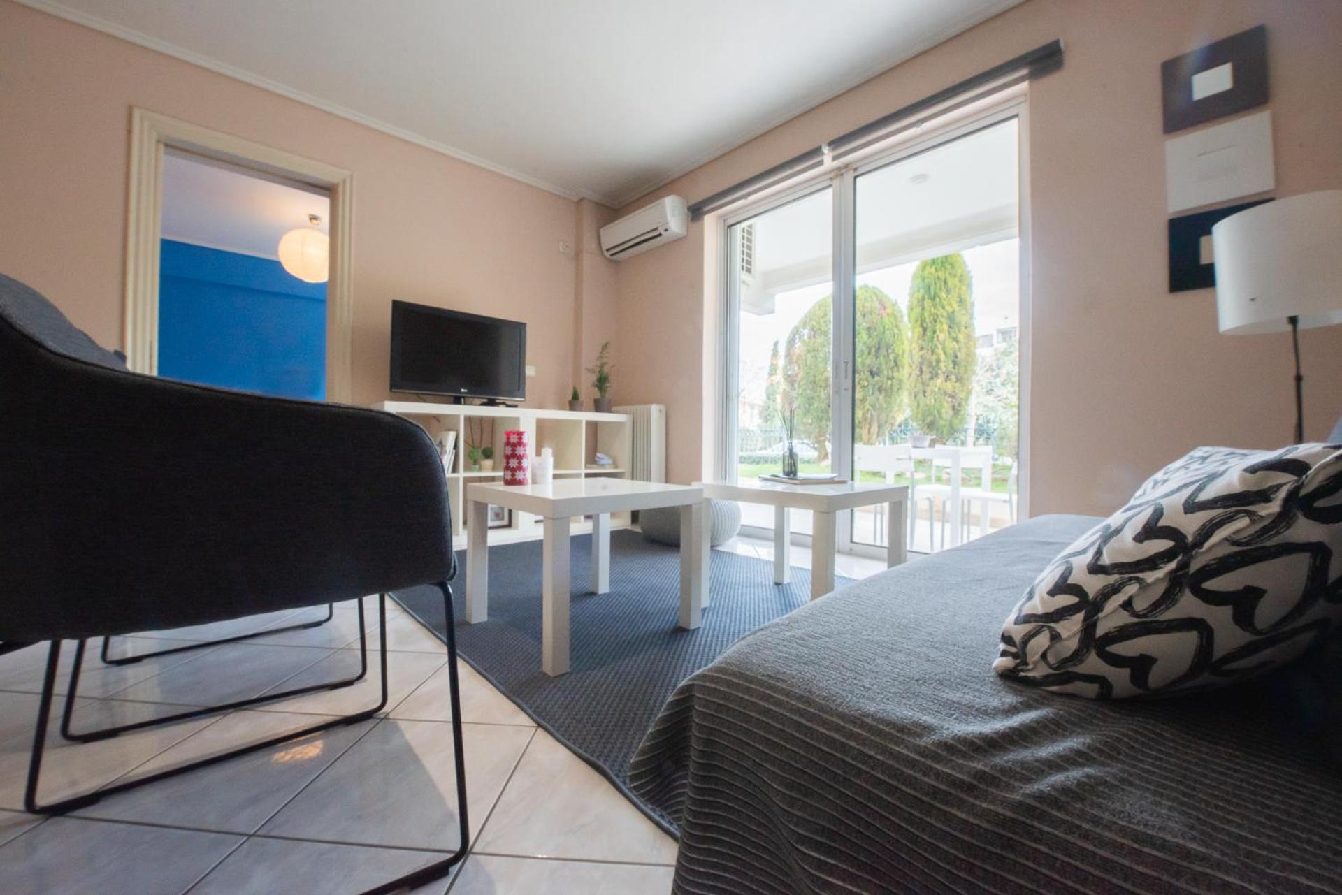 Garden-view apartment, Marousi