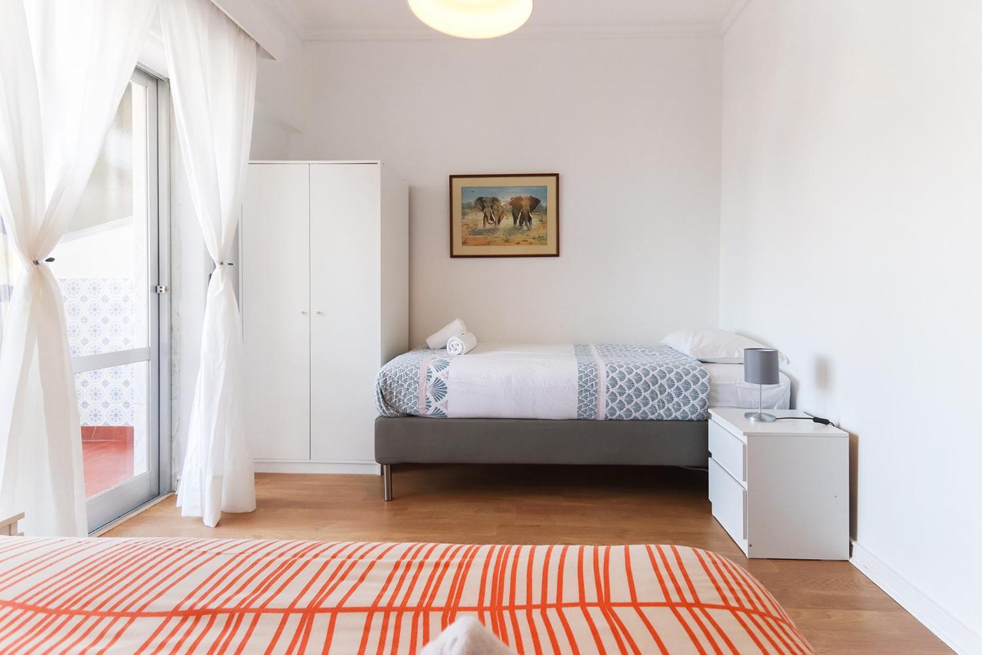 Oeiras Balcony by Hosty