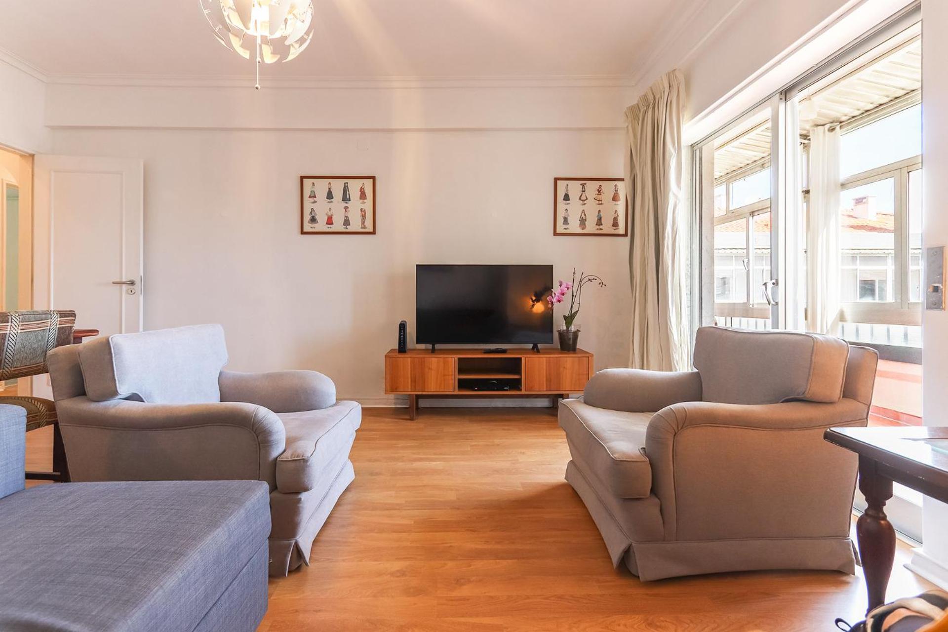 Oeiras Balcony by Hosty