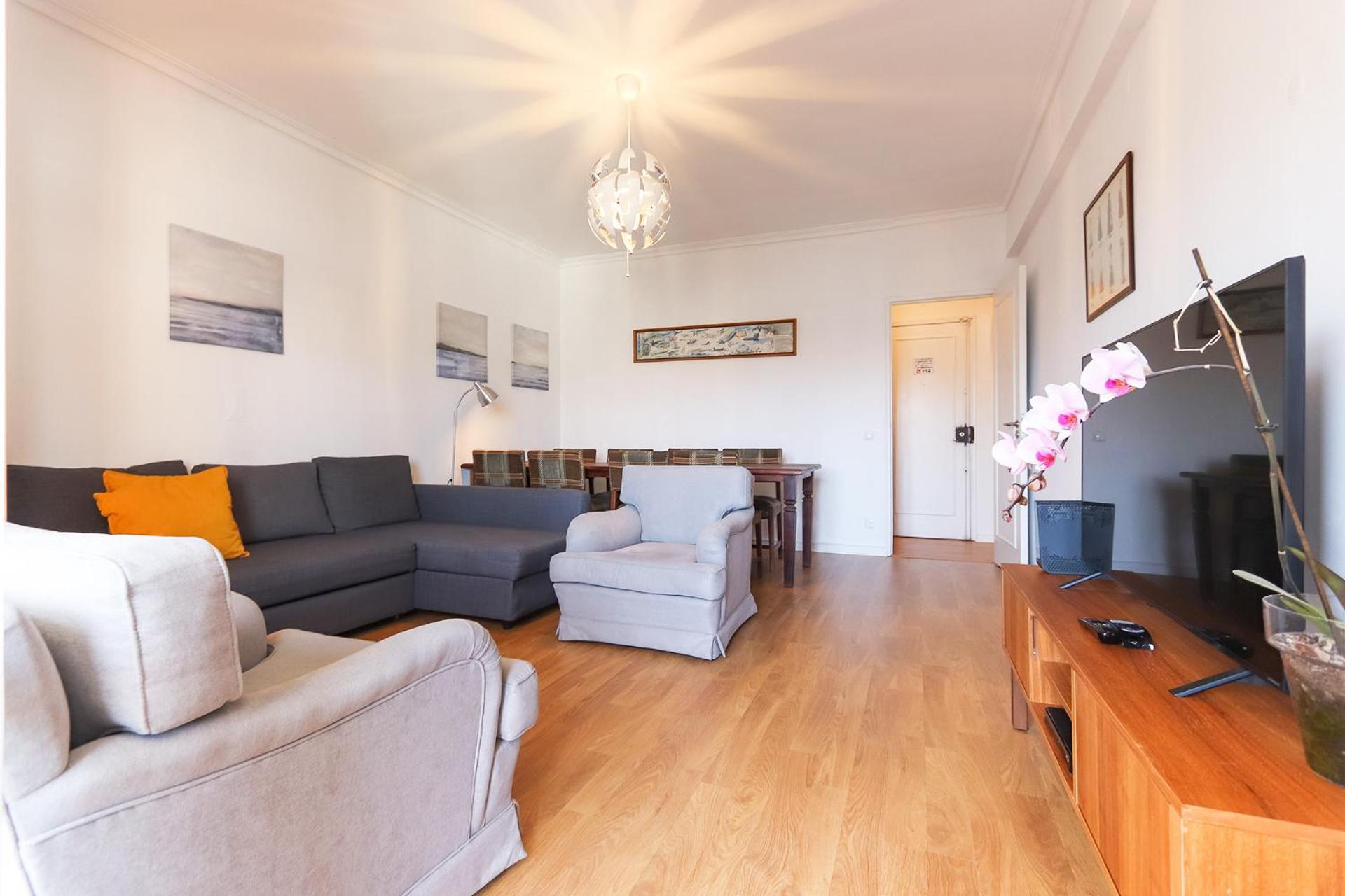 Oeiras Balcony by Hosty