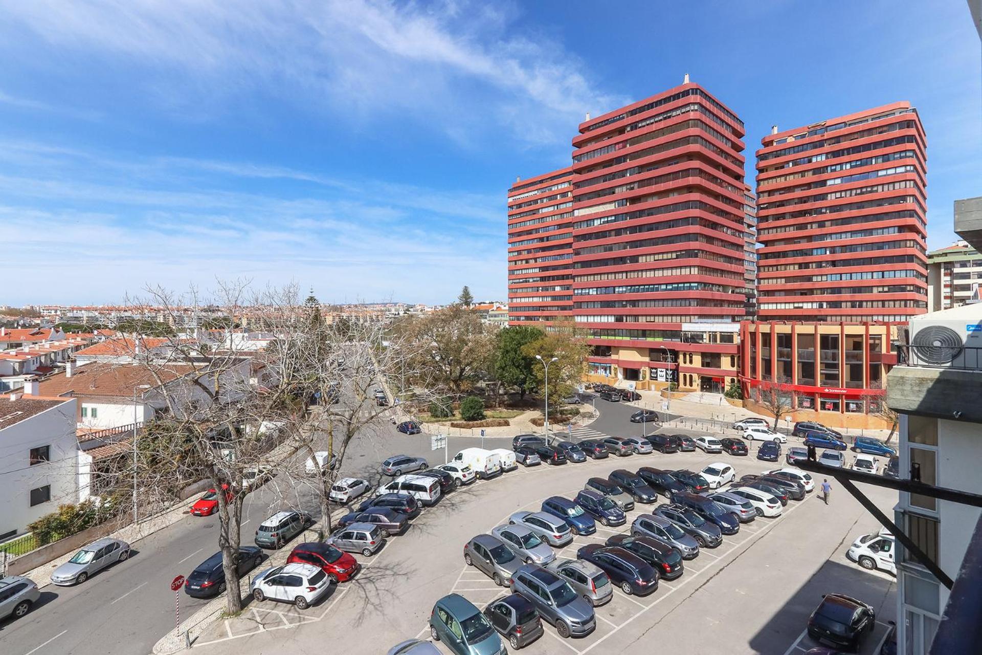 Oeiras Balcony by Hosty