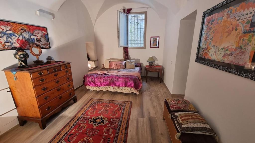 Beautifully restored romantic apartment in the centre of historic Dolcedo
