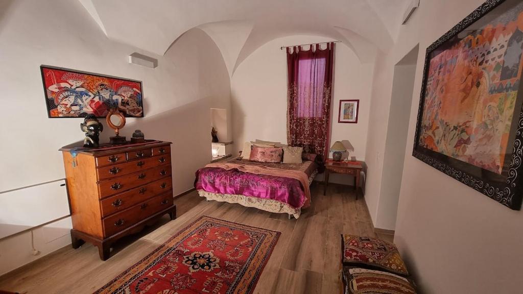 Beautifully restored romantic apartment in the centre of historic Dolcedo