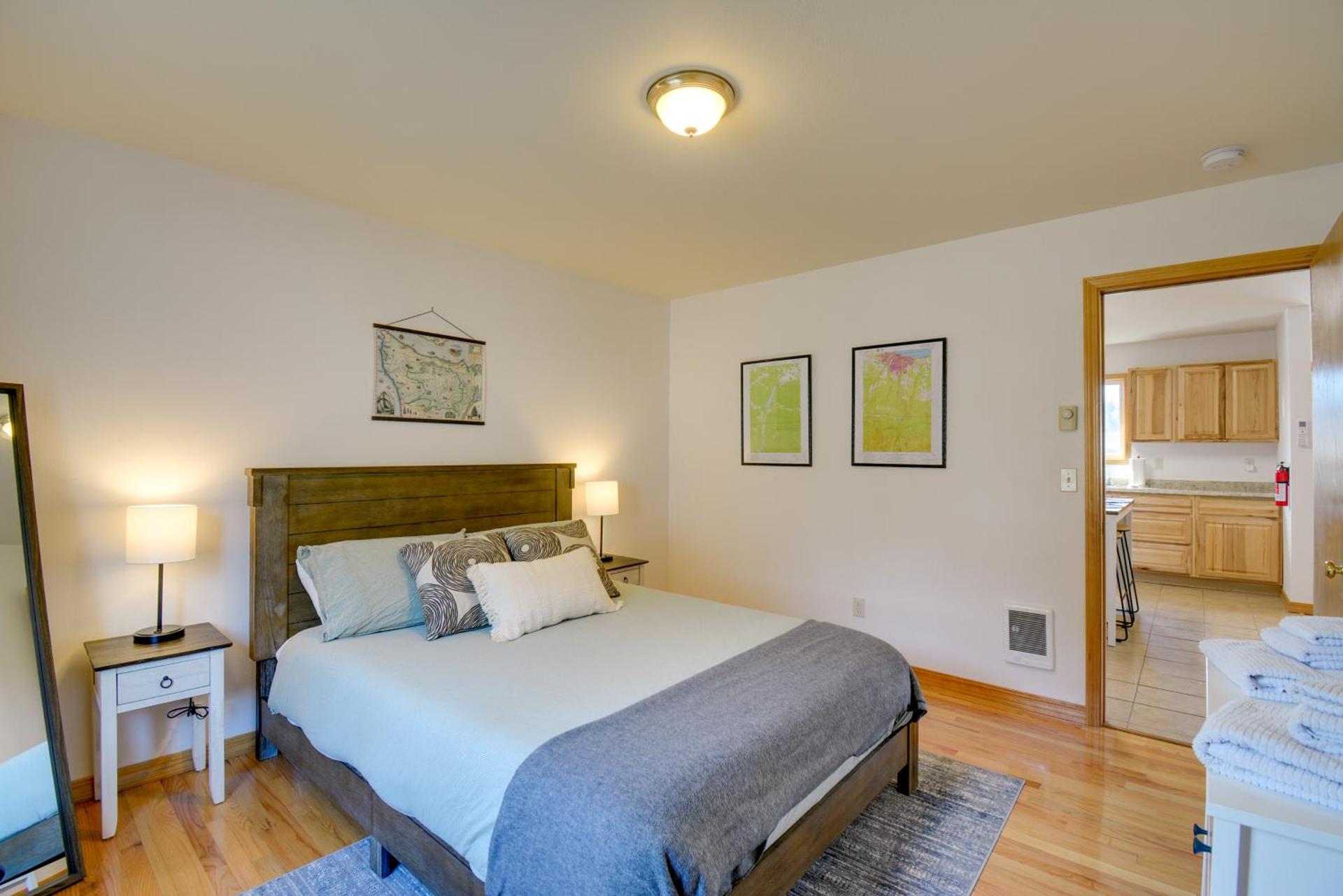 Port Angeles Home Less Than 3 Mi to Olympic Ntl Park