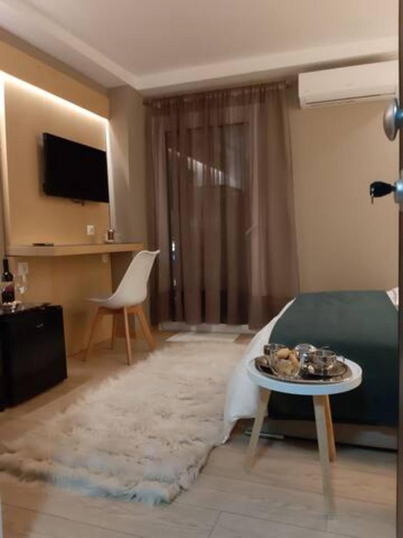 Felice studio Bianco