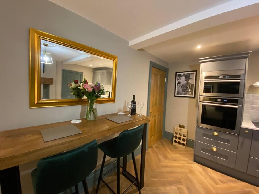 The Ebor Suite a cosy apartment in Haworth