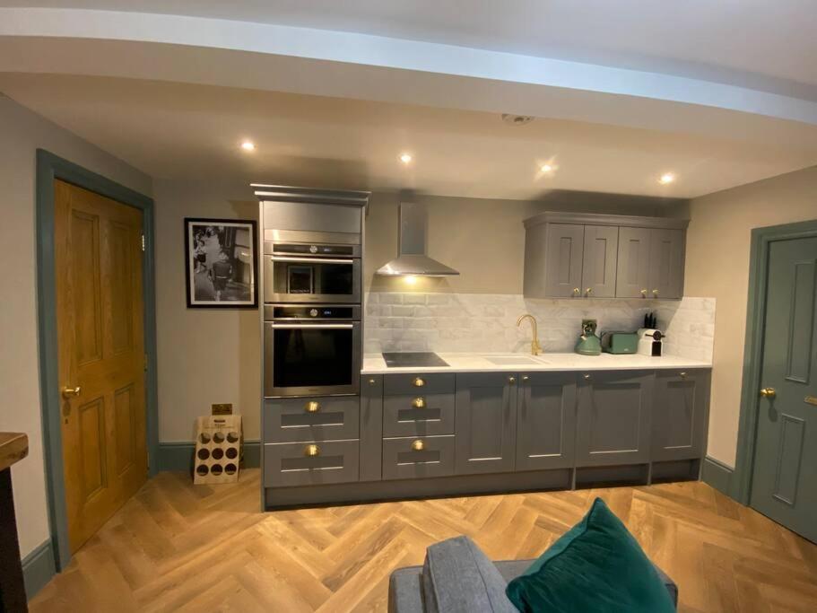 The Ebor Suite a cosy apartment in Haworth