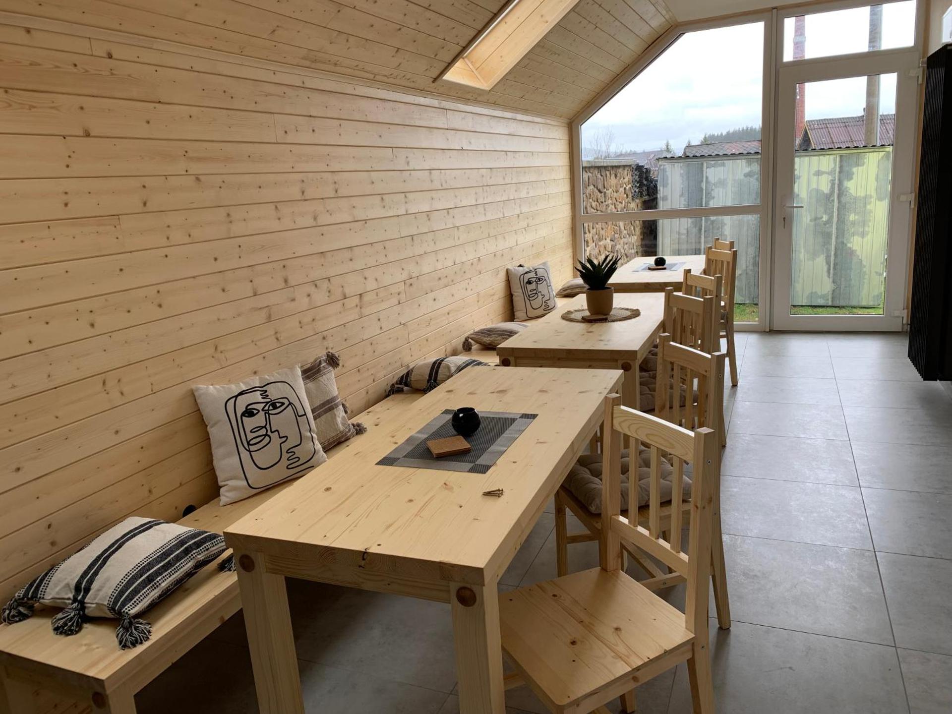 Communal lounge/ TV room