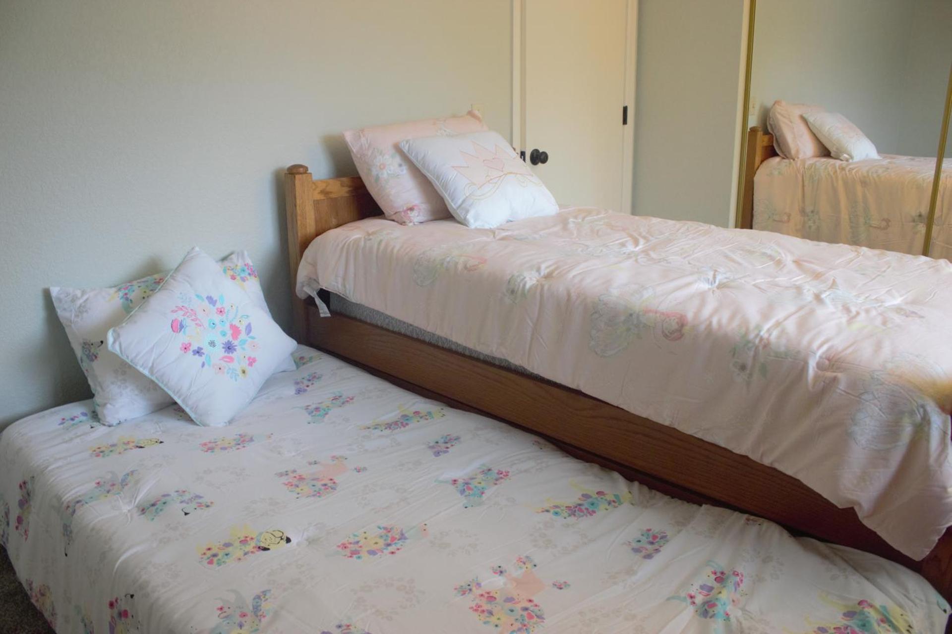 Amazing 4 Bedroom House with nice Backyard