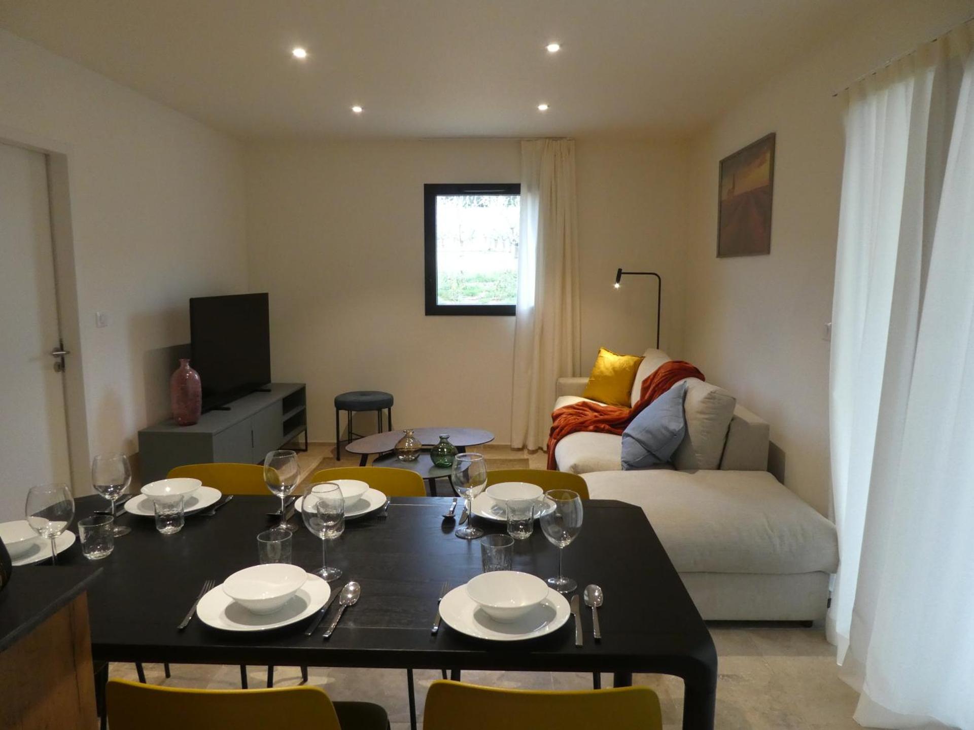 Les Papillons du Ventoux - L'Aurore de Provence - twee slaapkamerappartement met terras en tuin