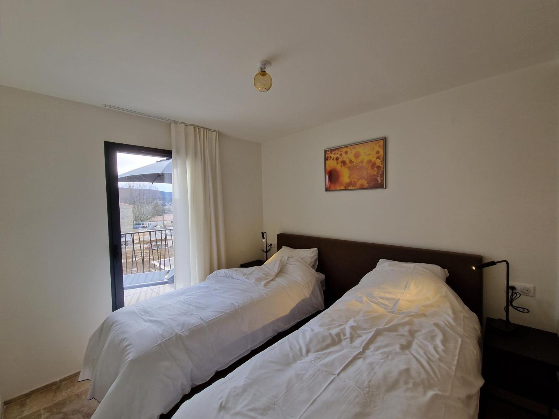 Les Papillons du Ventoux - L'Aurore de Provence - twee slaapkamerappartement met terras en tuin