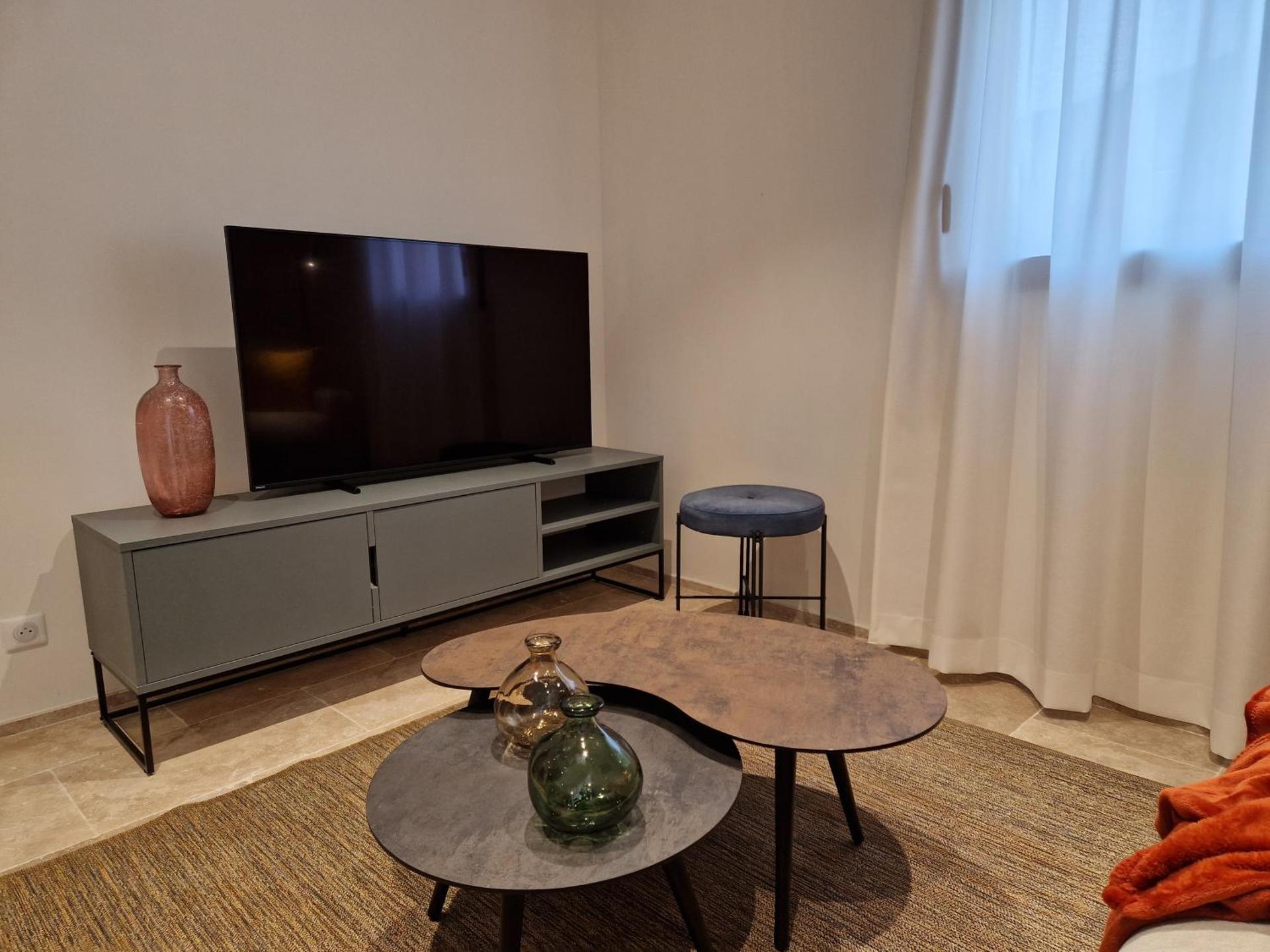 Les Papillons du Ventoux - L'Aurore de Provence - twee slaapkamerappartement met terras en tuin