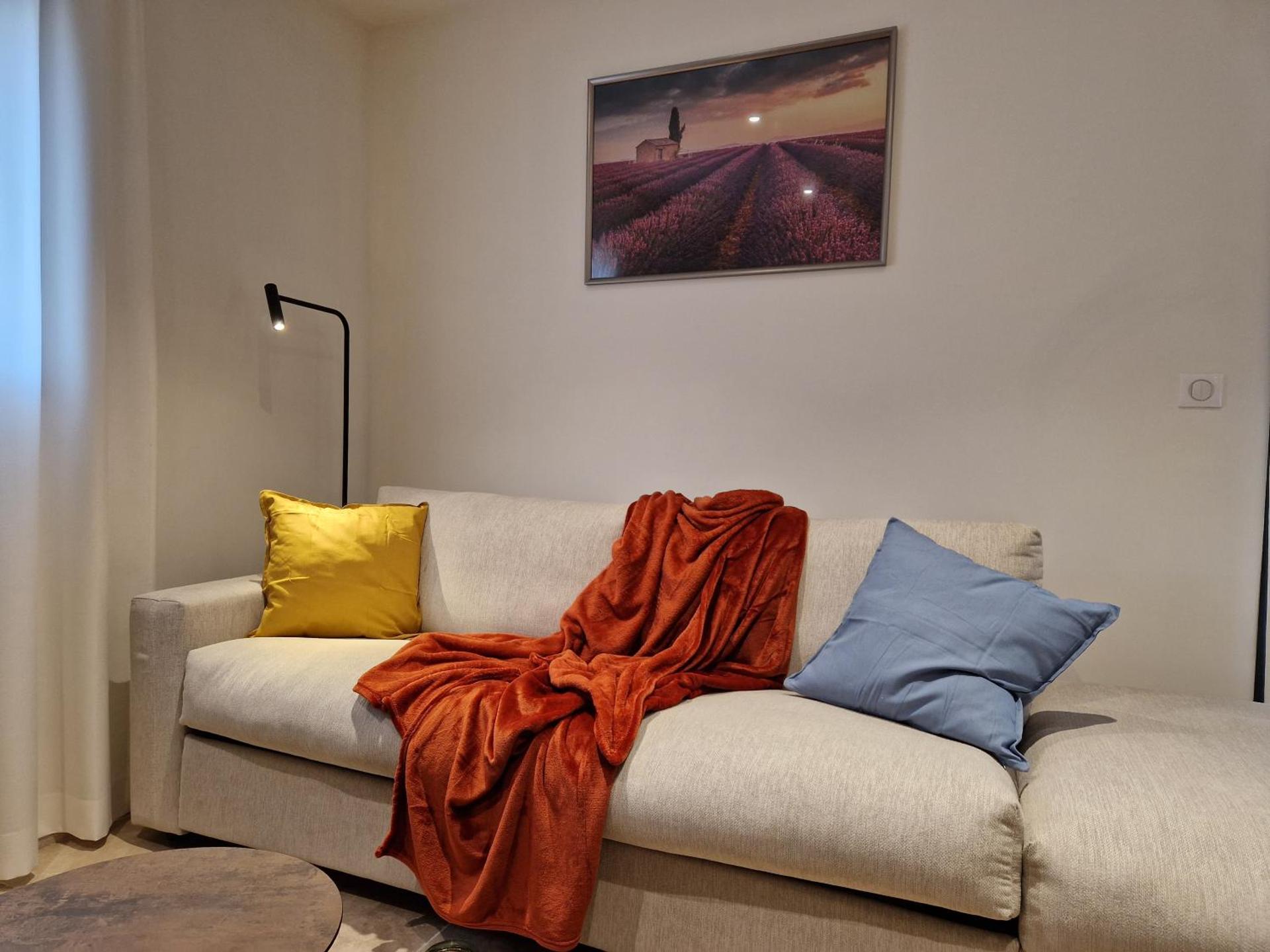 Les Papillons du Ventoux - L'Aurore de Provence - twee slaapkamerappartement met terras en tuin