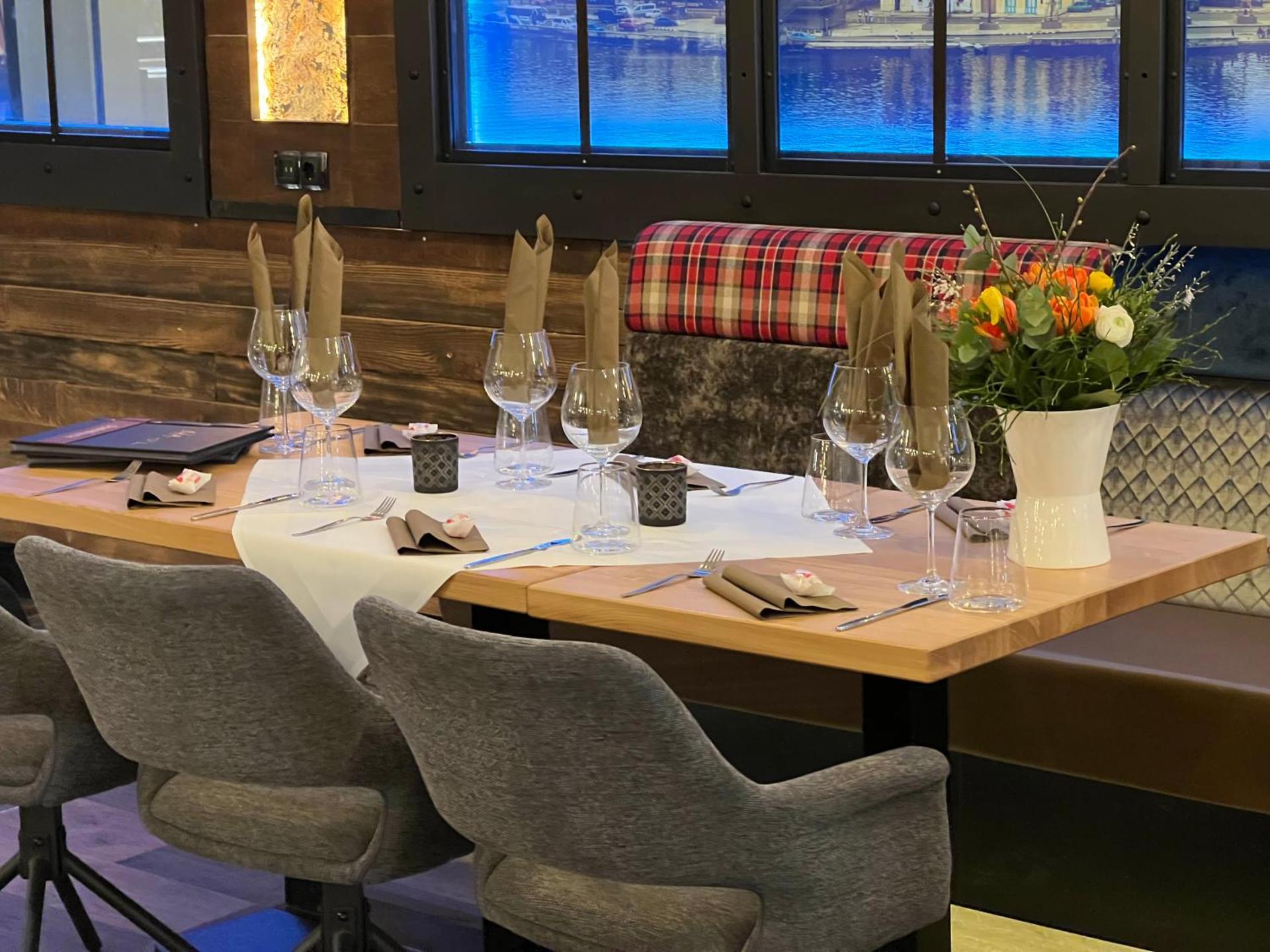 Restaurant/places to eat