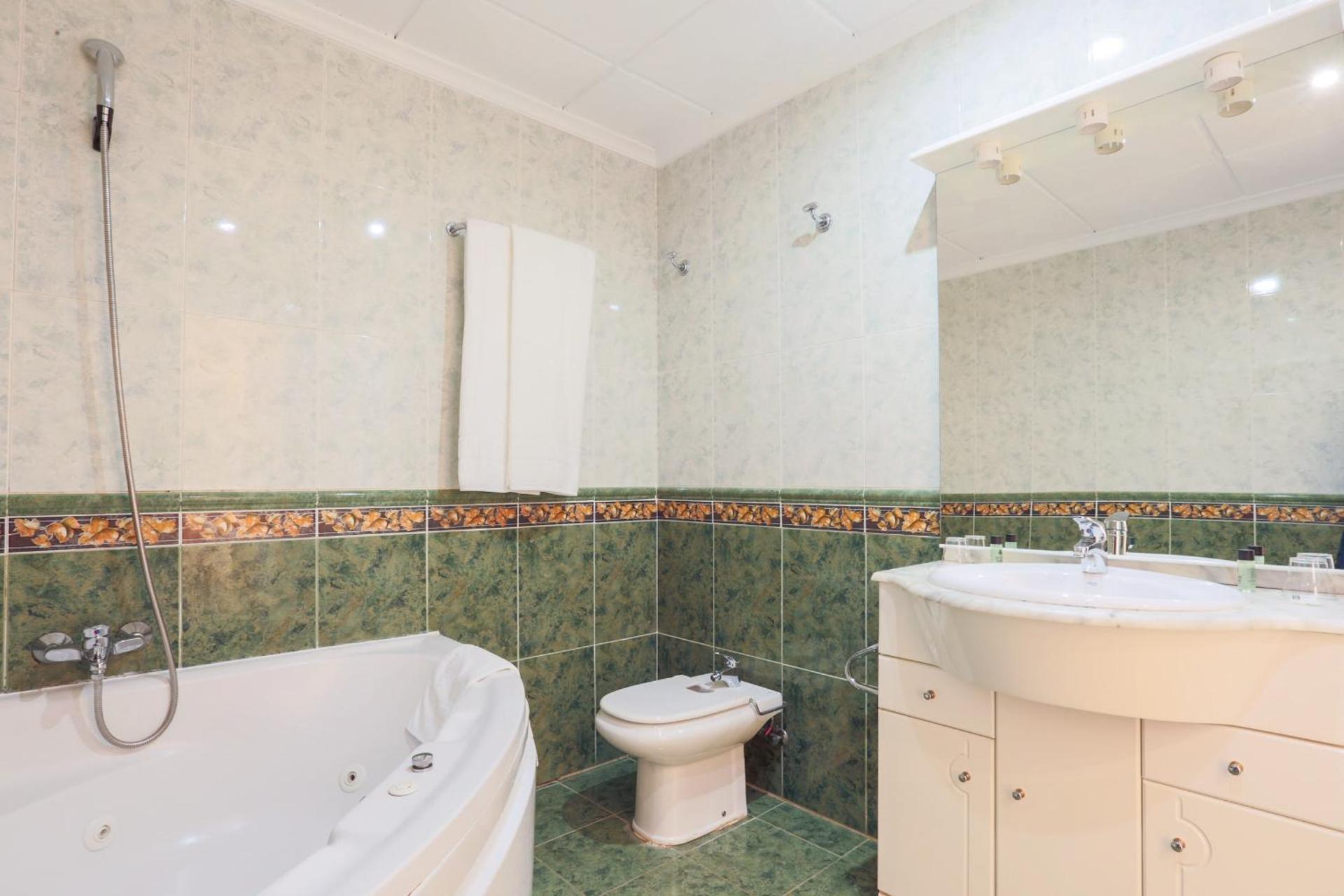 Superior Double Room with Jacuzzi