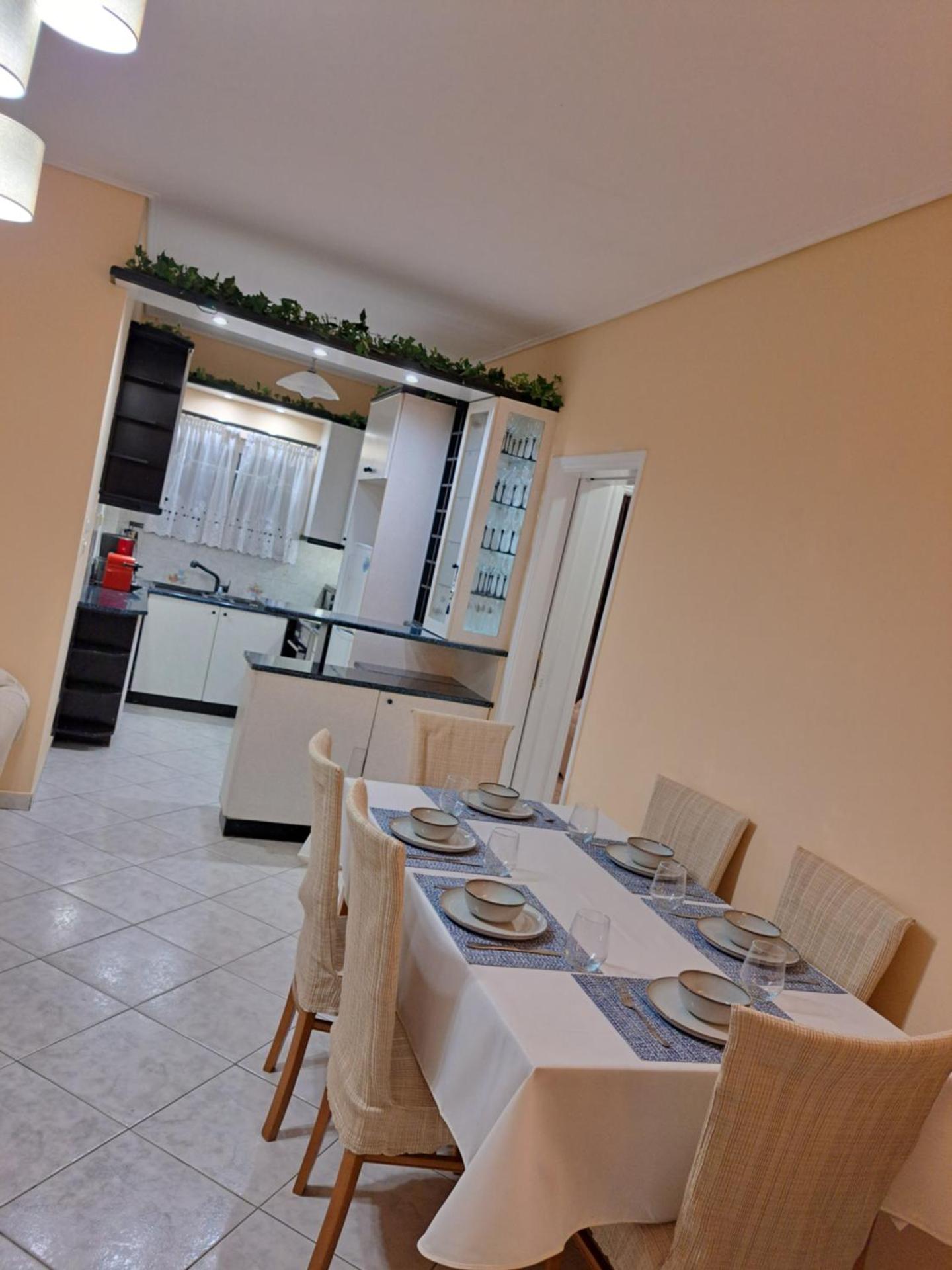 Four seasons apartment