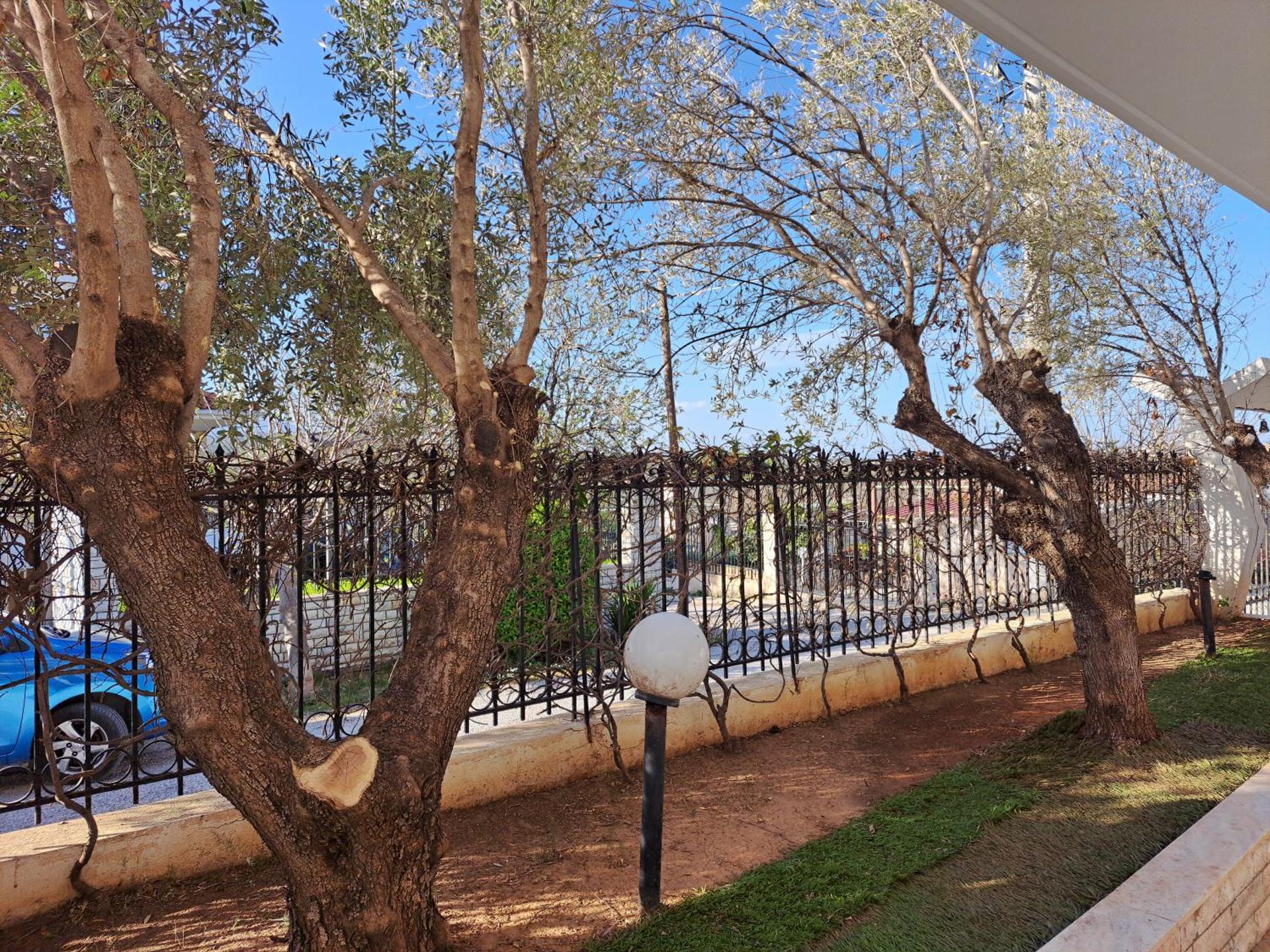 Four seasons apartment