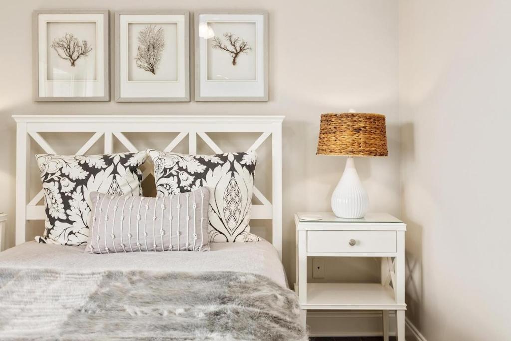 Balcony View, Updated Interior, Close to the Beach!