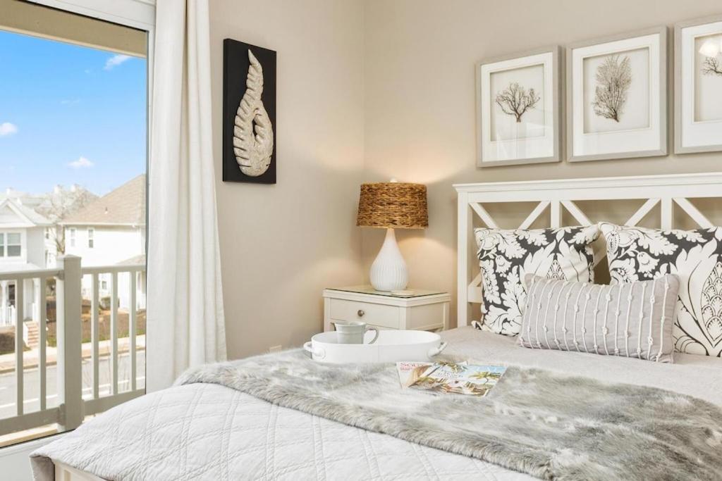 Balcony View, Updated Interior, Close to the Beach!