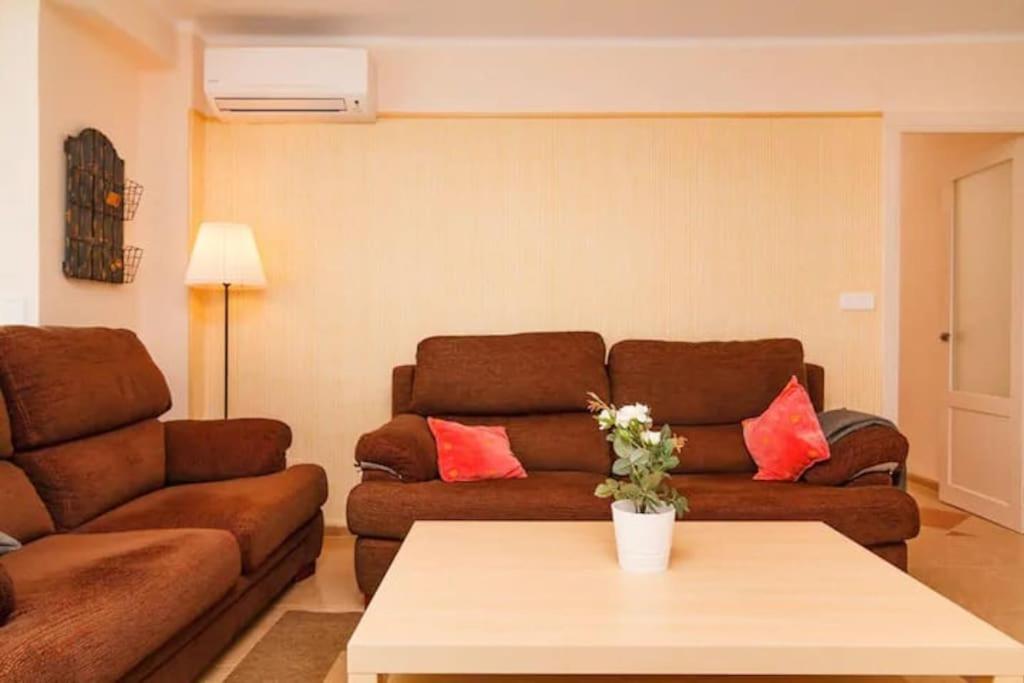 Piso precioso con vistas al mar.