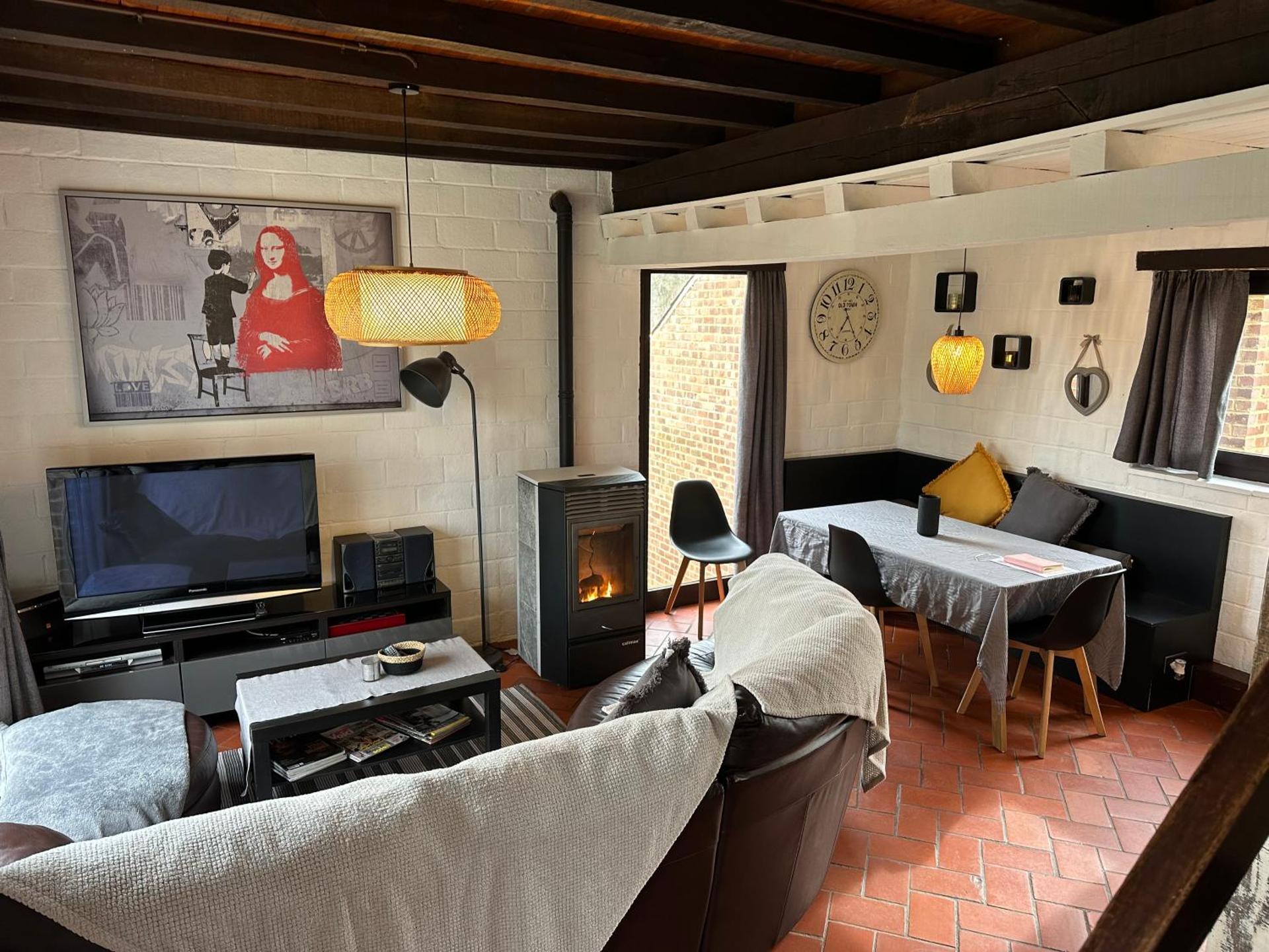 Communal lounge/ TV room