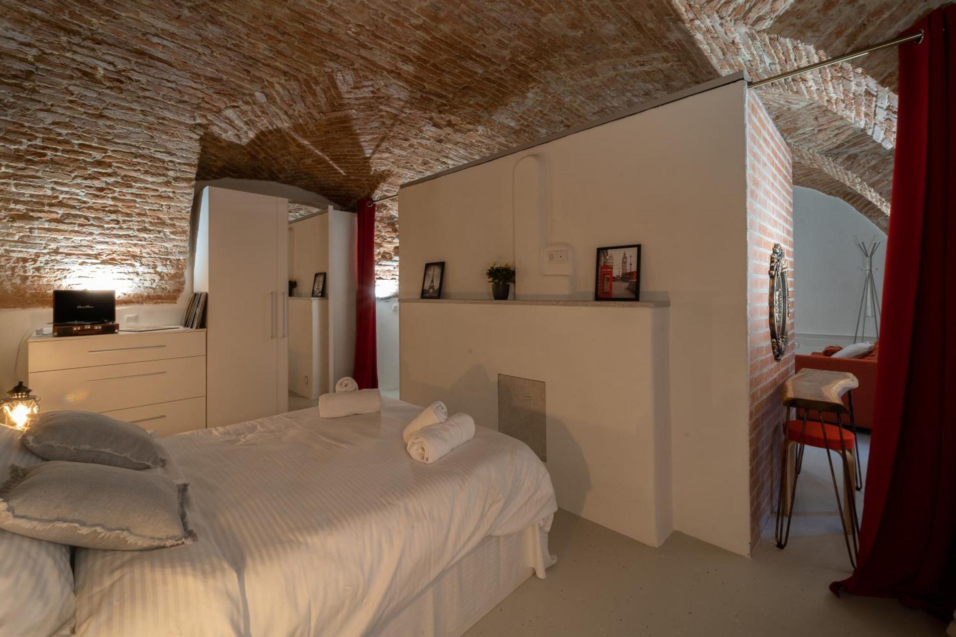 5* luxury in Unirii square.