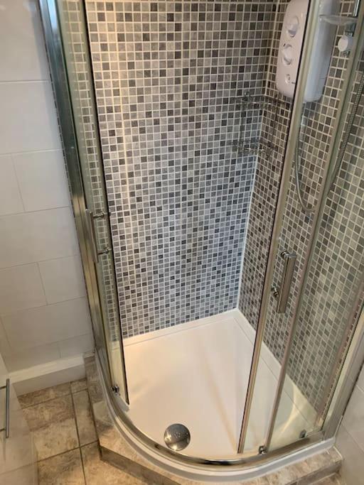 Cozy Cottage 18th Century Seaside Escape Free parking